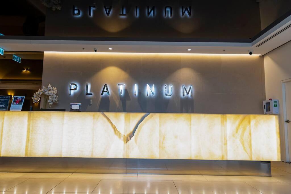 Luxe Haven - 42Nd Floor Panoramic City Views Melbourne Exterior photo